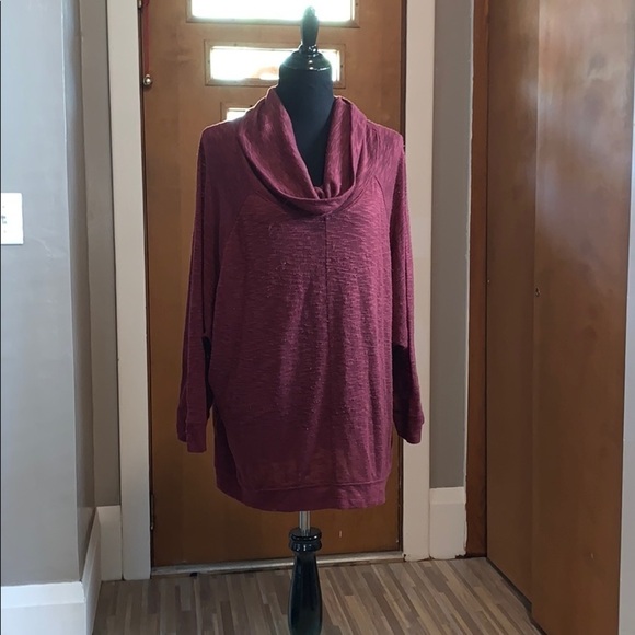 Old Navy Sweaters - Old navy maroon cowlneck 3/4 sleeved sweater